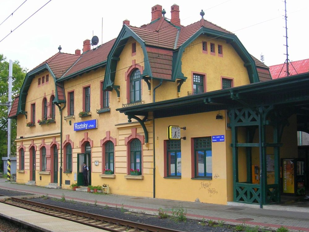 Vlakové nádraží Roztoky u Prahy